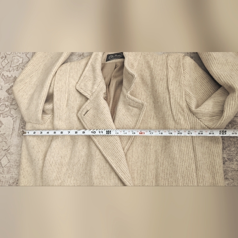 Vintage Ms. Freddi Wool Long Winter Coat . - Picture 6 of 16